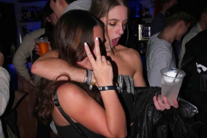 Вечерняя пешая экскурсия по барам и VIP-вход в клуб в Барселоне