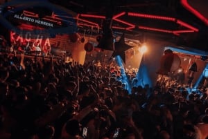 Barcelonan yöretki ja VIP-yöpassi