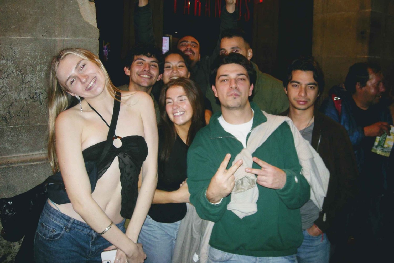 Barcelona: Nightlife Tour with Bars and Club Entry