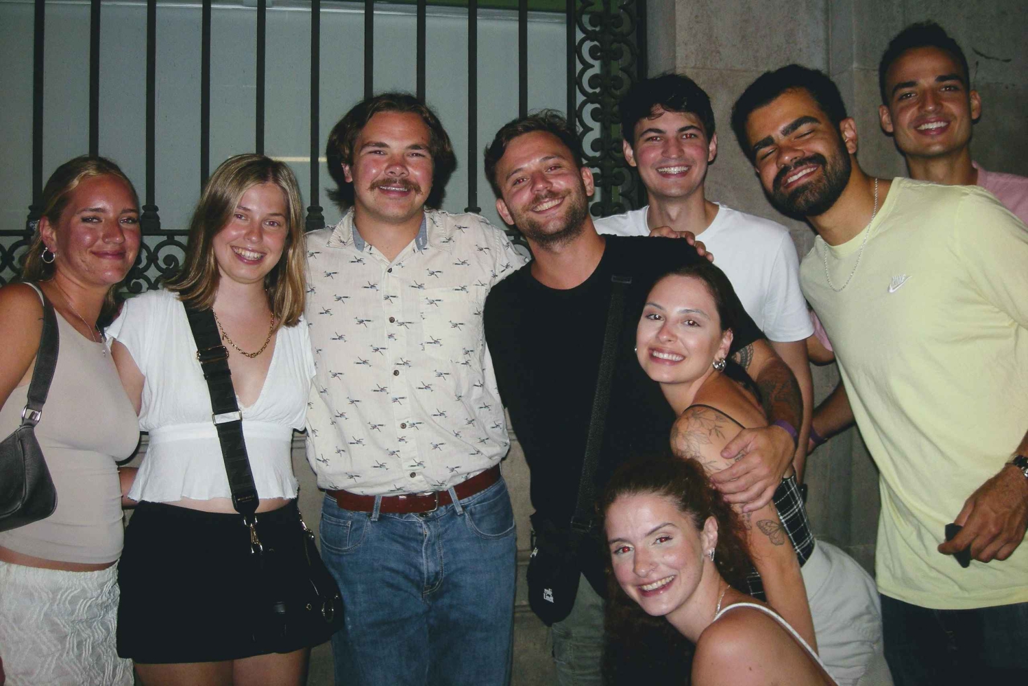 Barcelona: tour nocturno con bares y entrada a discotecas