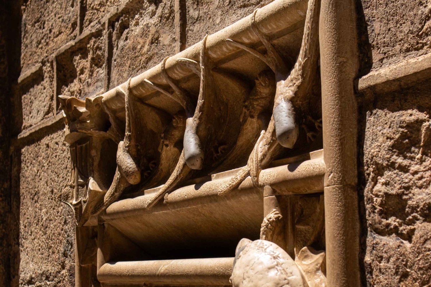 Barcelona: Old Town Epic Tour with Tapas & Cañas!