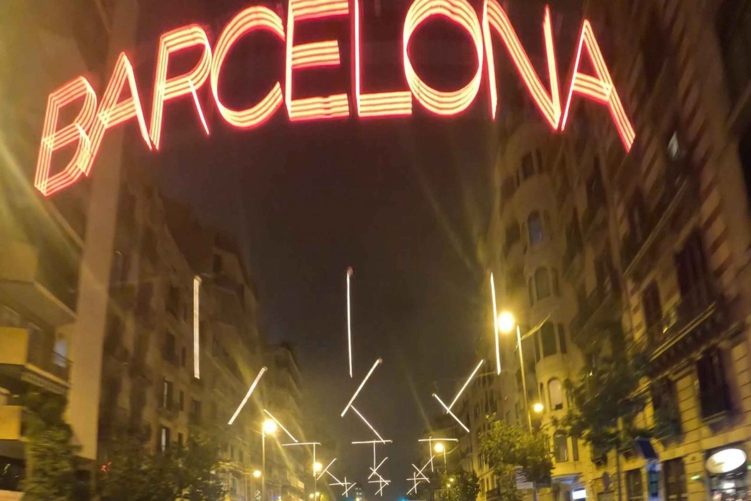 Barcelona en mi tour nocturno en scooter