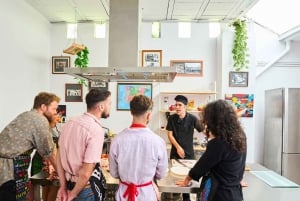 Barcellona: Corso di paella e sangria, visita al mercato e tapas