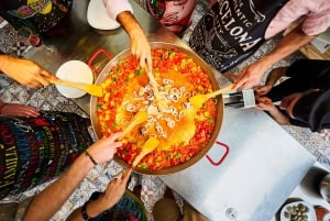 Barcelone : Cours de paella et de sangria, visite du marché et tapas