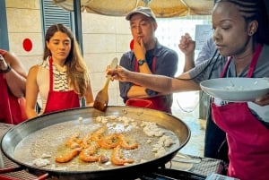 ⭐︎ Barcelona: Paella Maestro Market Tour & Sangria & Tapas