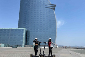 Barcelona: Panoramic eScooter Tour