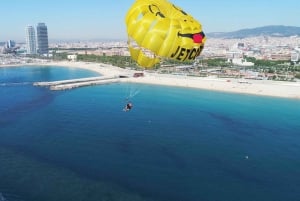 Barcelona: Laskuvarjohyppy 360º panoraamanäkymät taivaanrannasta.