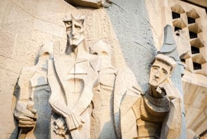 Barcelona: Park Güell & Sagrada Familia guidet tur