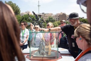 Barcelona: Visita guiada al Park Güell y la Sagrada Familia