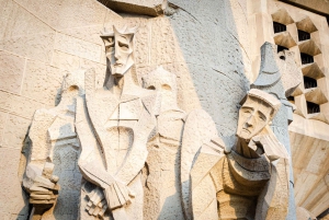 Barcelona: Park Güell & Sagrada Familia Guided Tour