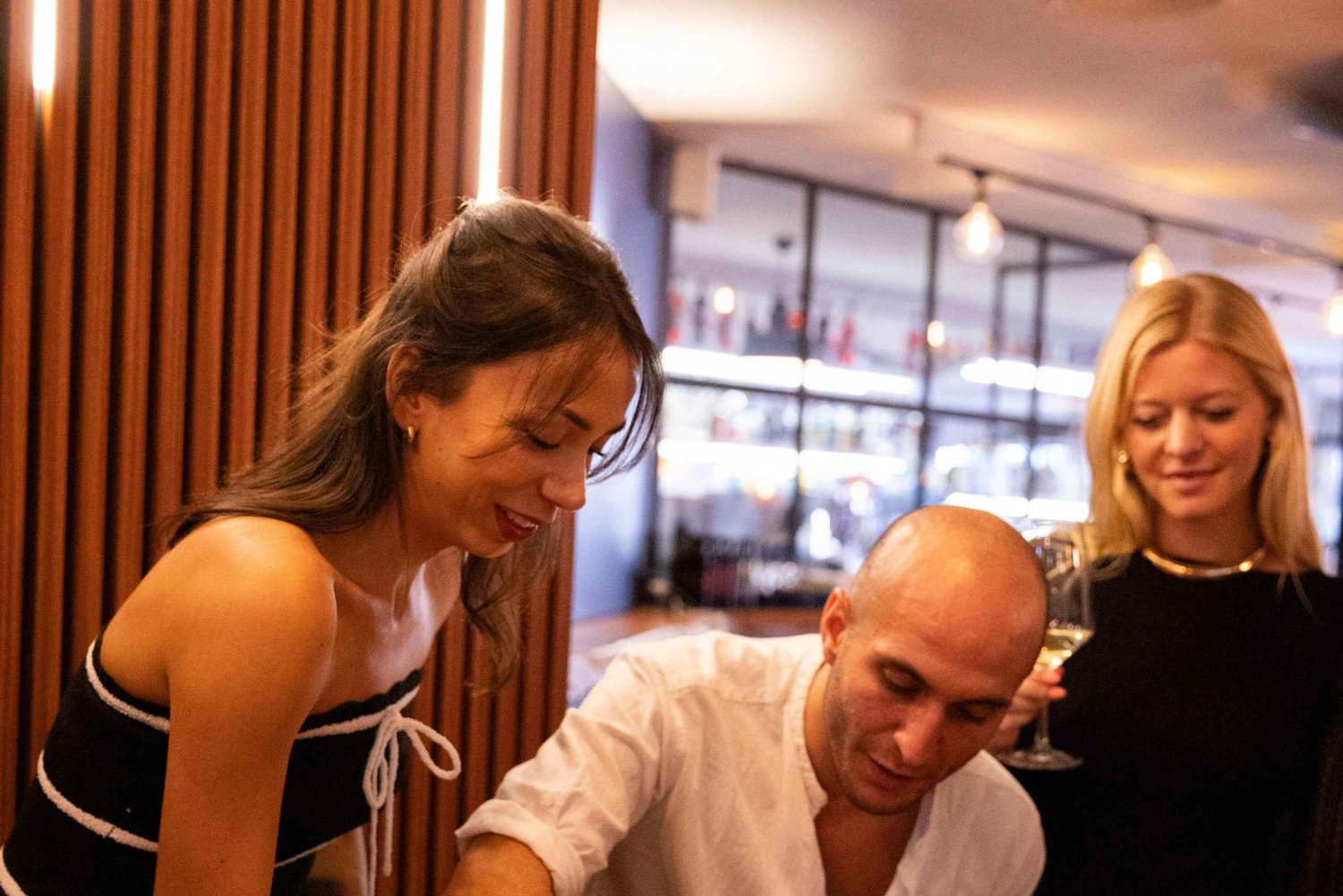 Barcelona: Madlavningskursus med tapas, paella og vinsmagning