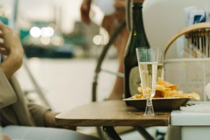 Barcelona: Pizza Boat Trip
