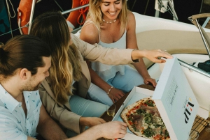 Barcelona: Pizza Boat Trip