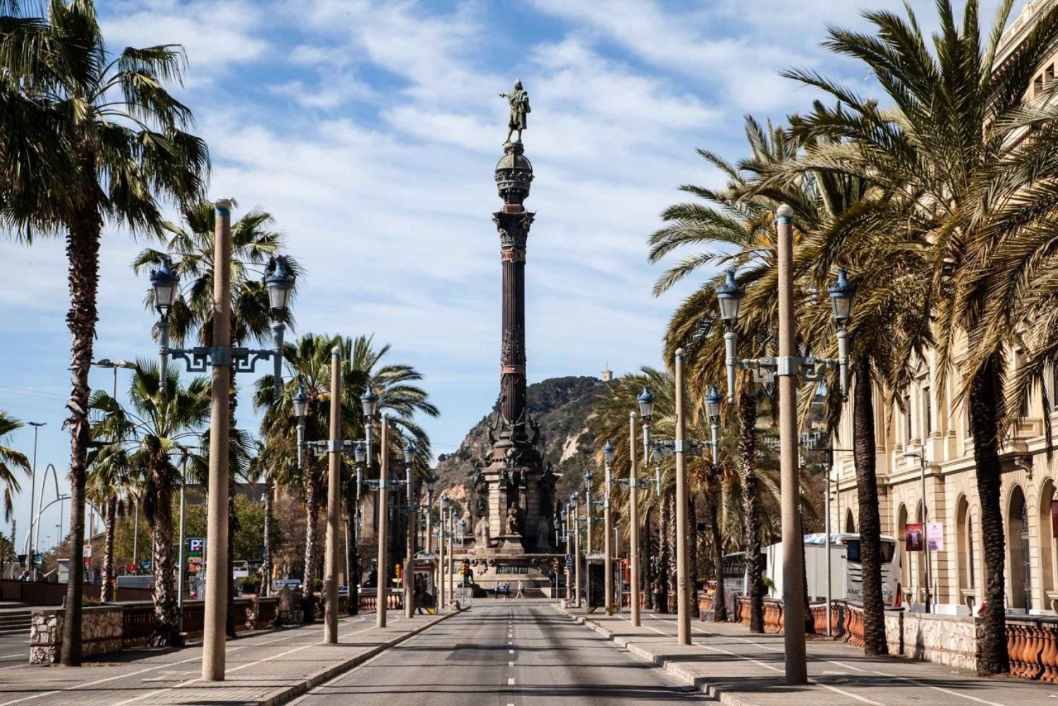 Barcelonas hamn- och havsvandring med Columbusmonumentet