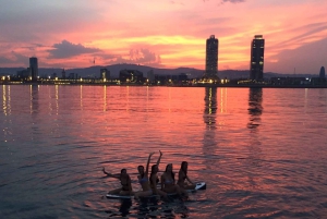 バルセロナプレミアム共有サンセットクルーズ (ドリンクとスナック)