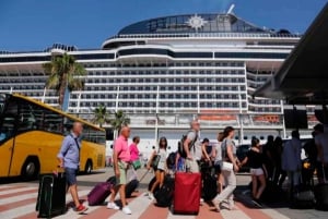 Barcellona: trasferimento privato di sola andata per Salou o Port Aventura