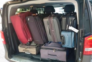 Barcellona: trasferimento privato di sola andata per Salou o Port Aventura