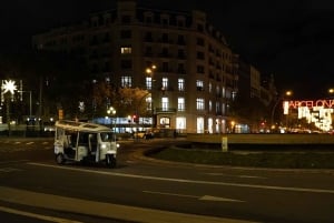 Barcelona: Privat julebelysningstur med Eco Tuk Tuk