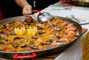 Barcelona: Private Cooking Class with Tapas, Paella & Wine