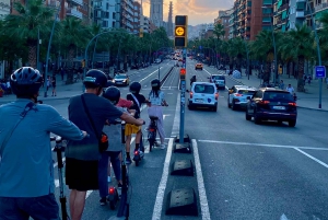 Barcelone : Visite privée en E-bike ou E-Scooter