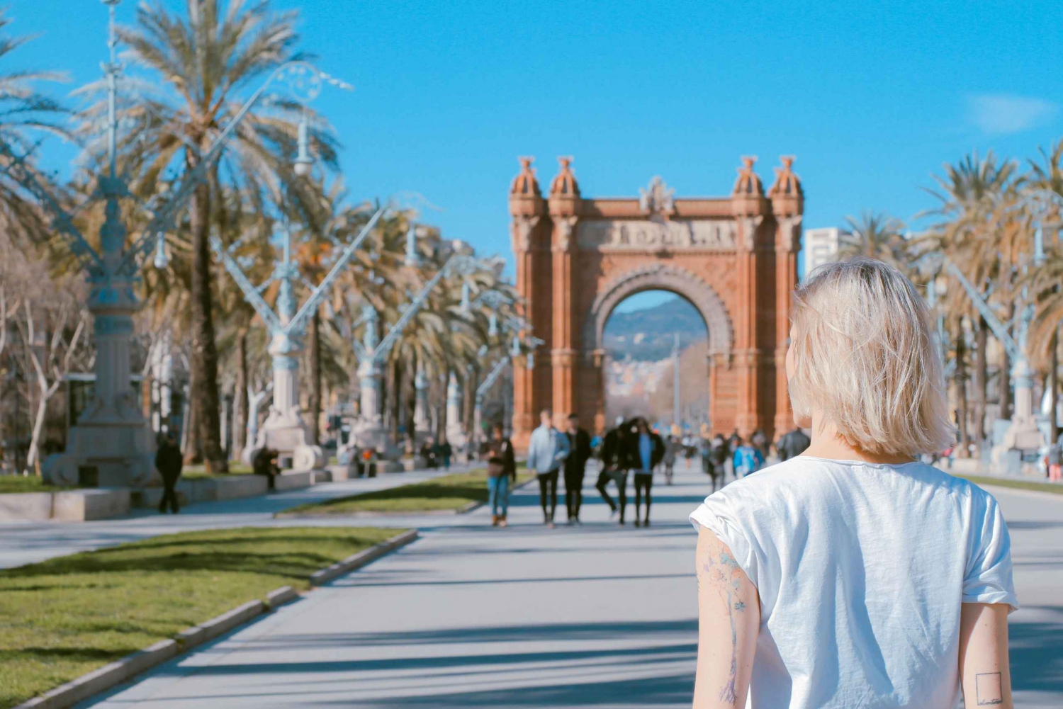 Barcelona: Private Exclusive History Tour with Local Expert