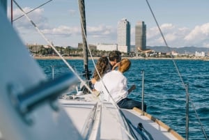 Barcelona:2 Hour Private Sail inc drinks & Snacks onboard