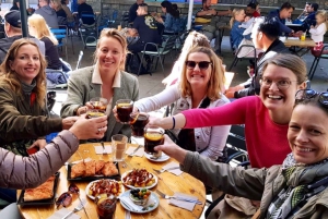 Barcelona: Private Guided Vermut Tour with Tapas and Drinks