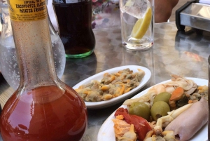 Barcelona: Private Guided Vermut Tour with Tapas and Drinks