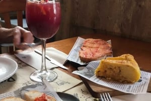 バルセロナ：タパスとドリンク付きのプライベート ガイド付きヴェルムート ツアー