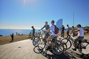 Barcelona: privéhoogtepunten en Gaudi's Art Bike Tour