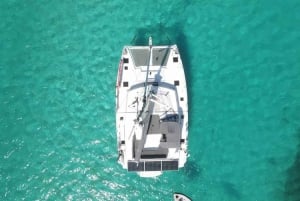 Barcelona: Private luxury ocean catamaran excursion