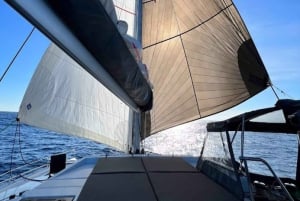 Barcelona: Private luxury ocean catamaran excursion