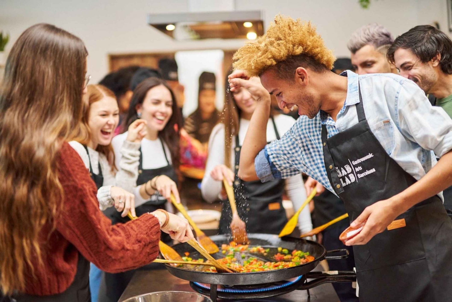 Barcelona: Private Paella Class plus Market Visit with Chef