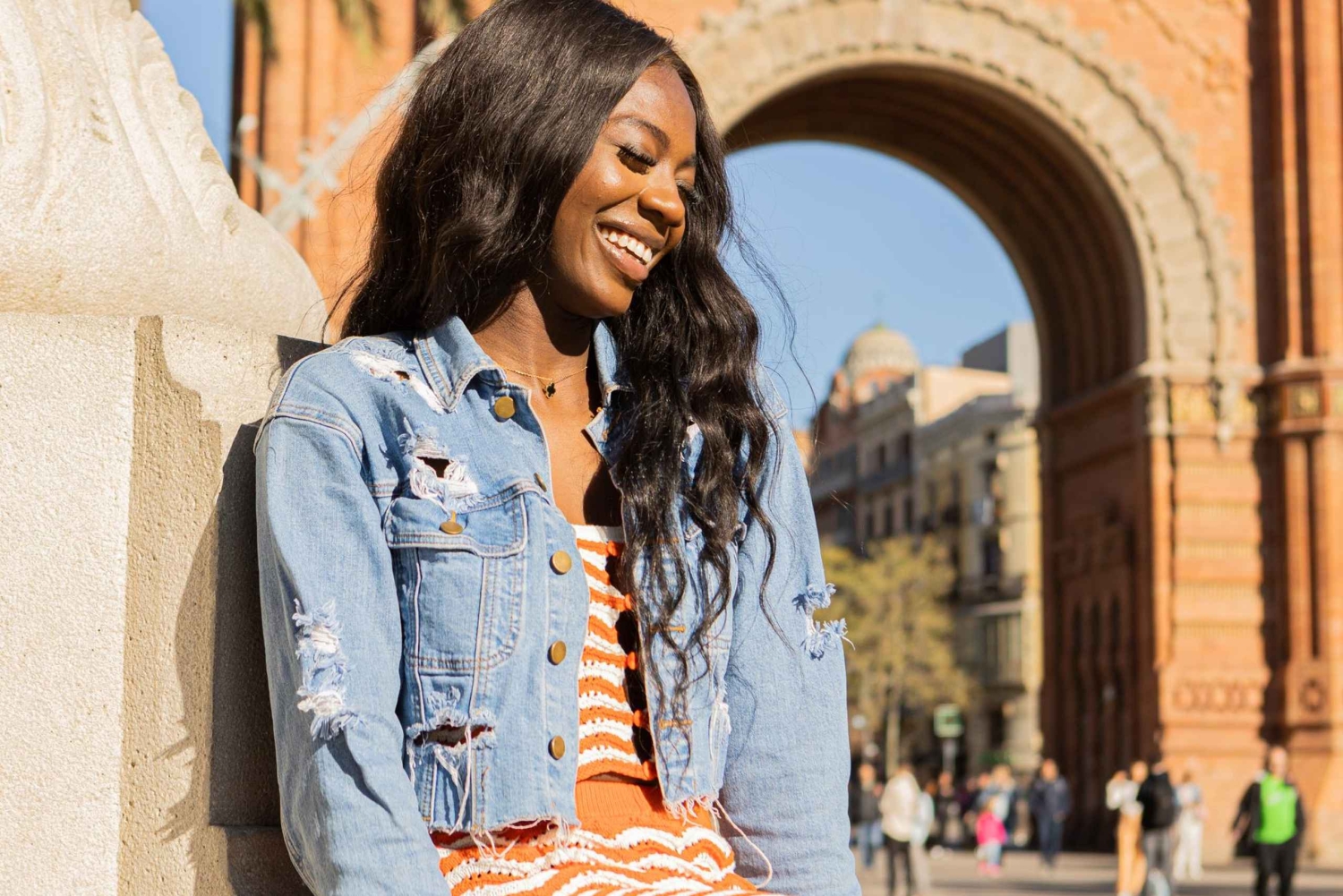 バルセロナ：凱旋門でのプライベート写真撮影