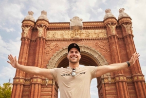 バルセロナ：凱旋門でのプライベート写真撮影