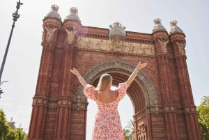 バルセロナ：凱旋門でのプライベート写真撮影