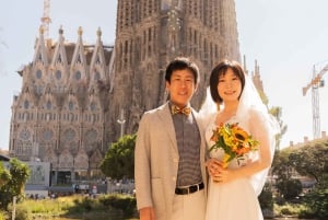 Barcelona: Familia Sagrada Familia -kirkossa.