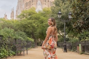 Barcelona: Familia Sagrada Familia -kirkossa.