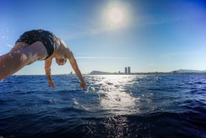 Barcelona: Privates Segelerlebnis vom Port Olimpic