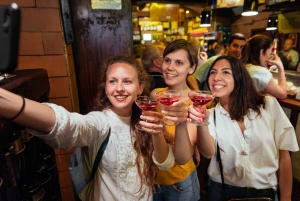 Barcelona: Private Evening Tour w/ Drinks & Bites in El Born
