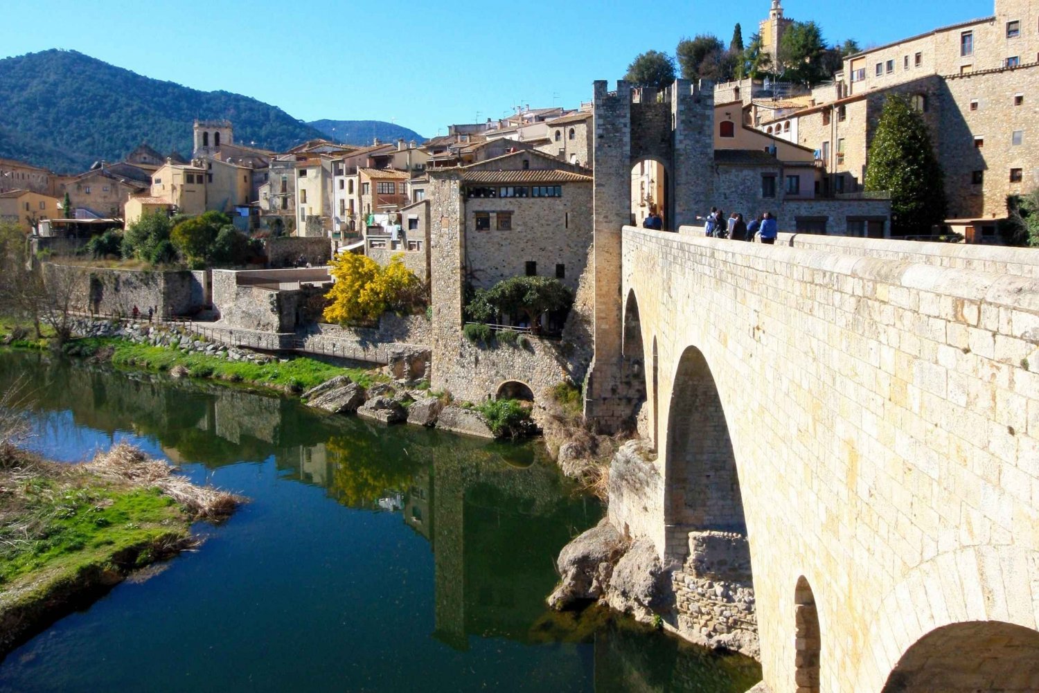 Barcelona: Private Tour Besalú - Girona und 'Diamond Head' von Katalonien