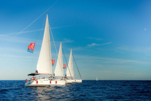 Barcelona: Private Yacht Segeltour