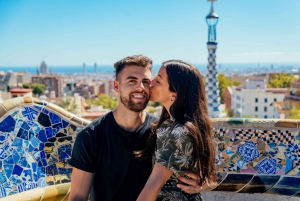 Barcelona: Professional Photoshoot at Park Güell