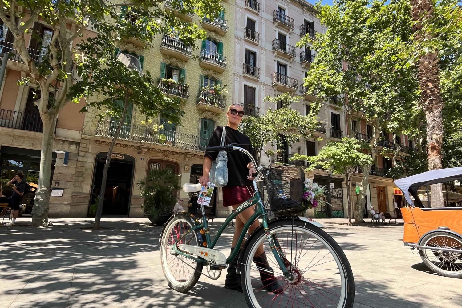 Barcelona: Entspannte und unterhaltsame Fahrradtour – Englisch gesprochen