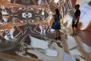Barcelona: Museo del Rock - Sala de las Leyendas de la Guitarra