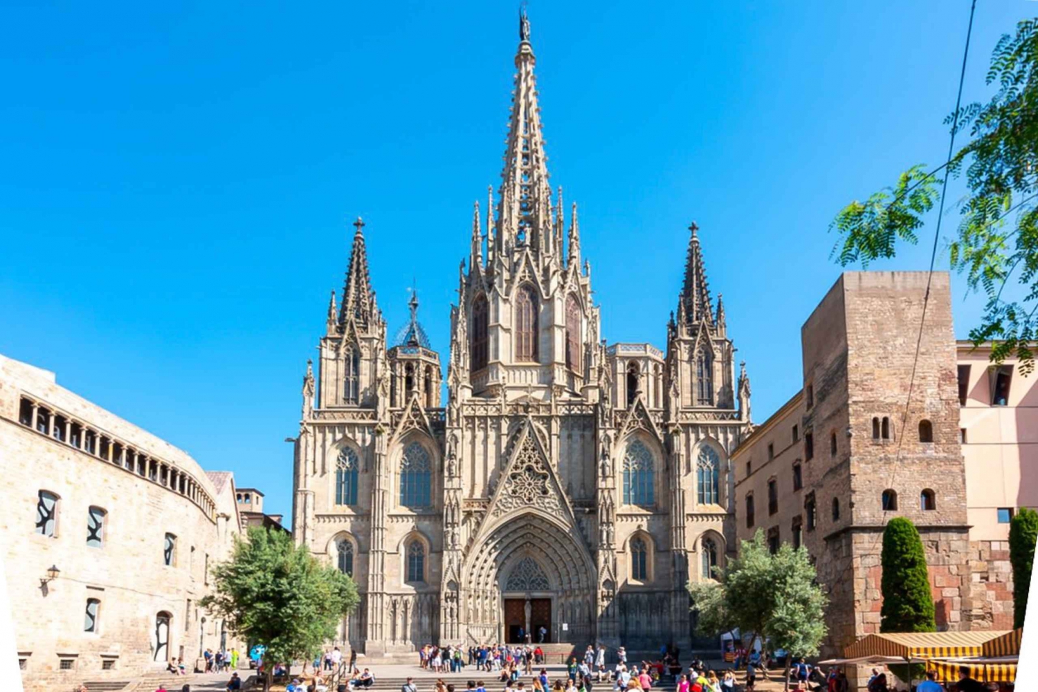 Barcelona: Romantic Gothic Quarter Exploration Game