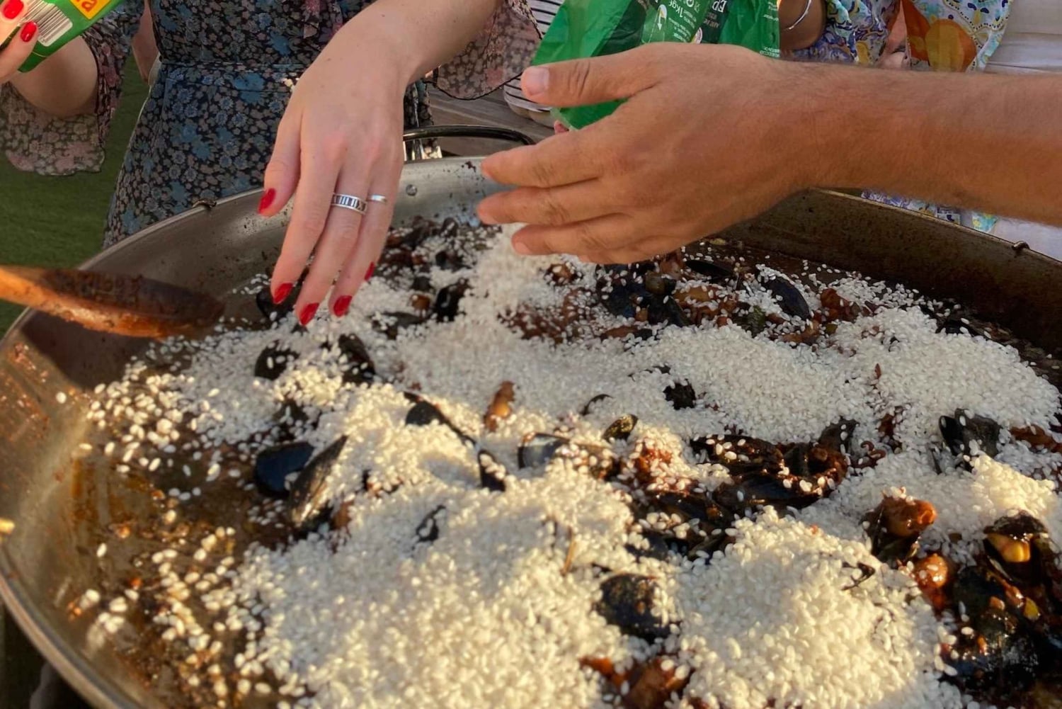 Barcelone : Cours de cuisine de paella sur un toit