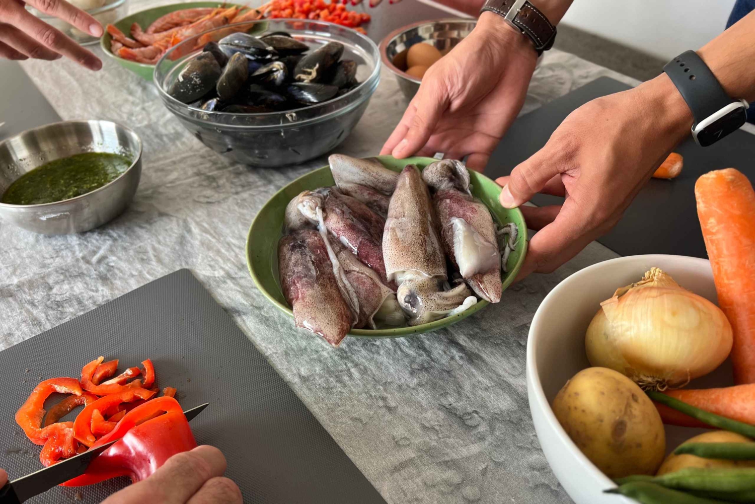 Barcelone : Cours de tapas et de sangria sur le toit avec un chef