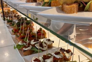 Tour de tapas en Barcelona para el almuerzo o la cena: comida y felicidad