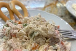 バルセロナのランチまたはディナーのタパスツアー：食と幸せをお届けします